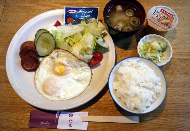 目玉焼き定食 ＄１２．００−⇒￥１，０２０−