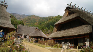 茅葺の田舎の風景に癒されました！