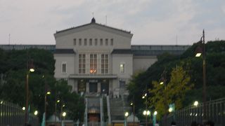 大阪市立美術館・・・・・・天王寺駅からも直ぐだしアクセス簡単。たまには芸術、感性鍛えよう？