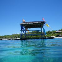 途中で休憩出来る様にハウスリーフの上にいかだを浮かべている