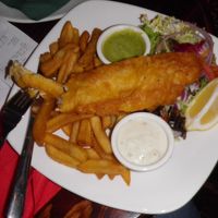 パブのフィッシュ＆チップス