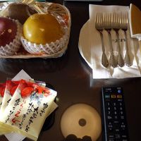 ウェルカムフルーツとお茶請け 