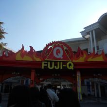 OPENとほぼ同時に到着したけど既にすごい行列!