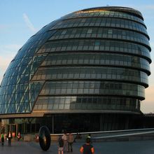 シティ・ホールのアップ（全景）