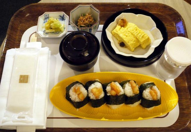 日本料理 なだ万のルームサービスの天むす 