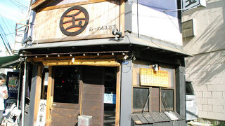 鶏の風味と天然塩の甘みが濃厚でコクが深くでもアッサリ味の「らーめん　まる玉」