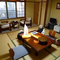 充分な広さの和室です。トイレもついてました。