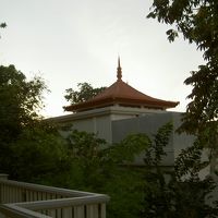 スパ専用の施設です。部屋で受けることも可能です。