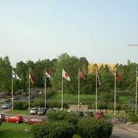 部屋から見たホテルの入り口付近です。