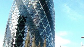 「ガーキン」の愛称で親しまれるピクルス・ビル