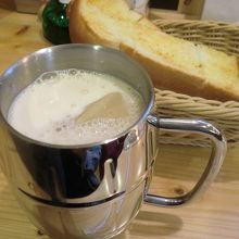 おいしいフルーツシェーク４８０円とモーニング