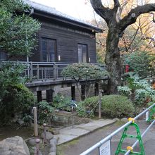 震災復旧工事が待たれるところです。