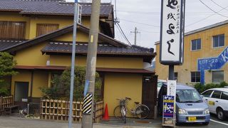 老舗のうどん屋　アサリの竹島うどん有名