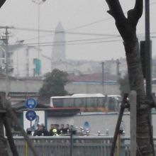 「蘇州」駅前の大通りには沢山のバスが縦横無尽に爆走。