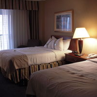 照明は暗いですが、広くて快適でした。