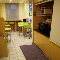 ここで朝はブッフェに