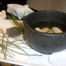 スープもおすすめ　大きな器でなく一人分できます。丁寧な盛り付