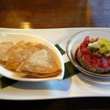 トロマグロのタルタル（ディップスタイル） ￥８４０− 
