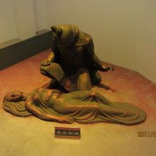 項羽の婦人が足手まといになると、自害した史実の展示物