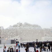 迫力満点の大雪像