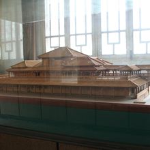 秦始皇帝の咸陽宮殿の模型　すごい建物だったようです