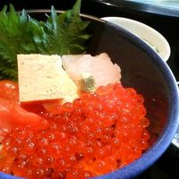 ぷちぷちいくらたっぷり海鮮丼〜