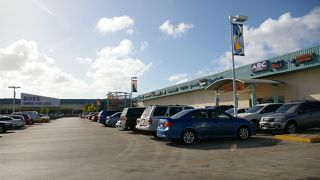 買い物はそれほど・・・フードコートはオススメ