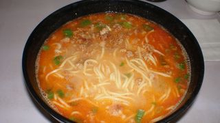 北角：地元客に混じって、担々麺と小龍包を堪能～再訪！維京坊