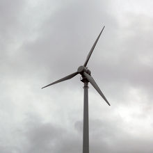 １機の高さは約100m