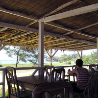 デッキテラスでのんびりリゾート気分を味わえます