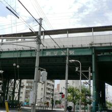 新今宮駅周辺の光景