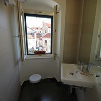 パウダールームの窓