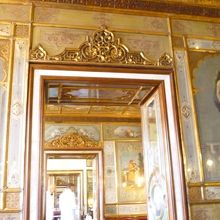 いかにも、歴史を感じさせるインテリア。