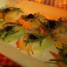 キャビアと生ホタテのカルパッチョ