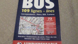 パリ市内をバスで観光するなら有益な虎の巻です。（パリバスマップ）