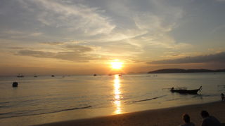 『アオ・ナン・ビーチ』はクラビのOP旅行のツアー出発中心地はここから・・買物もクラビタウンよりも断然多く・・治安が良い。