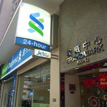 ノーレイトラベルの入っているビルの入り口