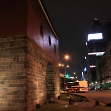 広場のようなところから