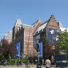 国立博物館の設計はアムステルダム中央駅と一緒の人物★