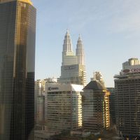 18階の客室からはツインタワーがずばーん。