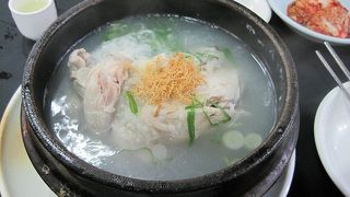 明洞の有名なサムゲタン屋だけど