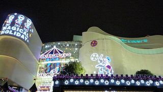 地下鉄2号線　静安寺駅に直結　の日系デパート（そごう）