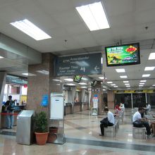 KLセントラル駅レベル2　KTMチケットカウンター