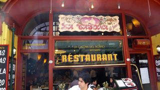 雰囲気の良いレストラン『La Casona del Nonno』