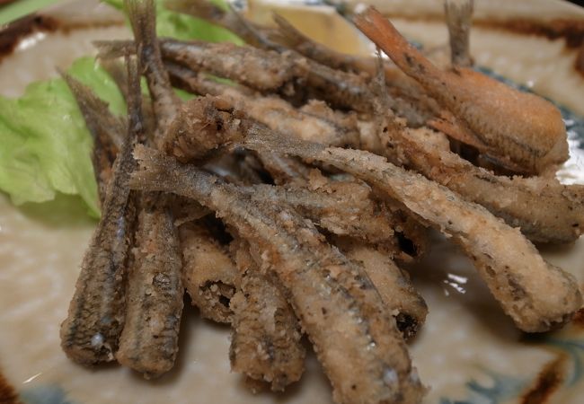 釣った魚を調理してくれるお店があります