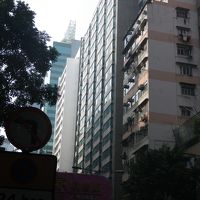 真ん中の高いビルがウォーニーグアンドンホテル