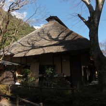 駐車場からの外観(2012年1月)