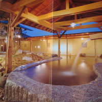 オリーブのホテル内にはこの温泉風呂があります。