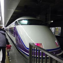 浅草駅出発準備中「きぬ」号、鬼怒川温泉行き。