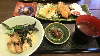 牡蠣屋　：　裏メニューの牡蠣屋定食がお勧め